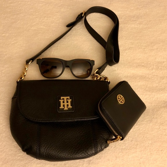 Tommy Hilfiger Handbags - Authentic Tommy Hilfiger Black Cross-body Bag